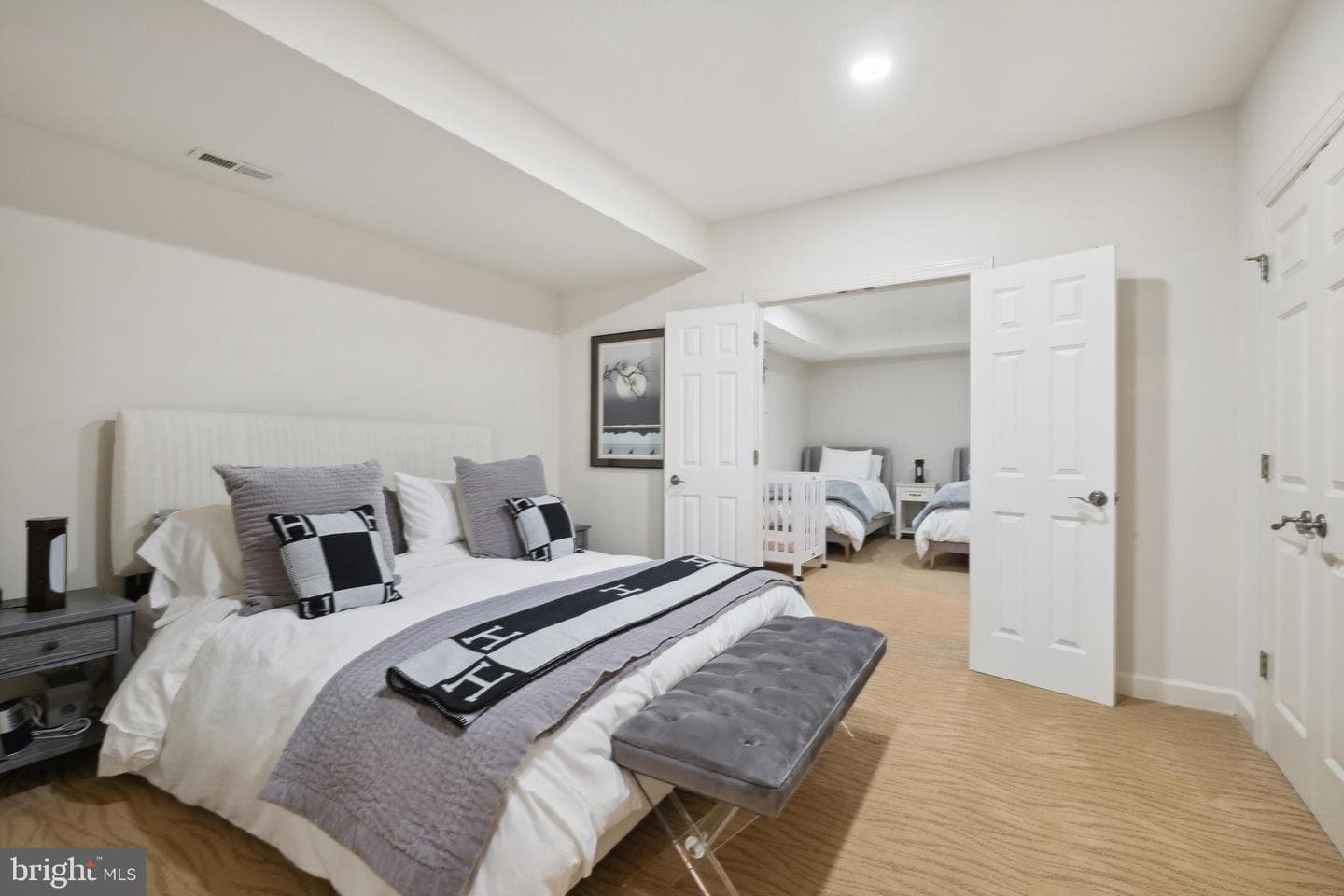 11724 Gainsborough Road photo 54