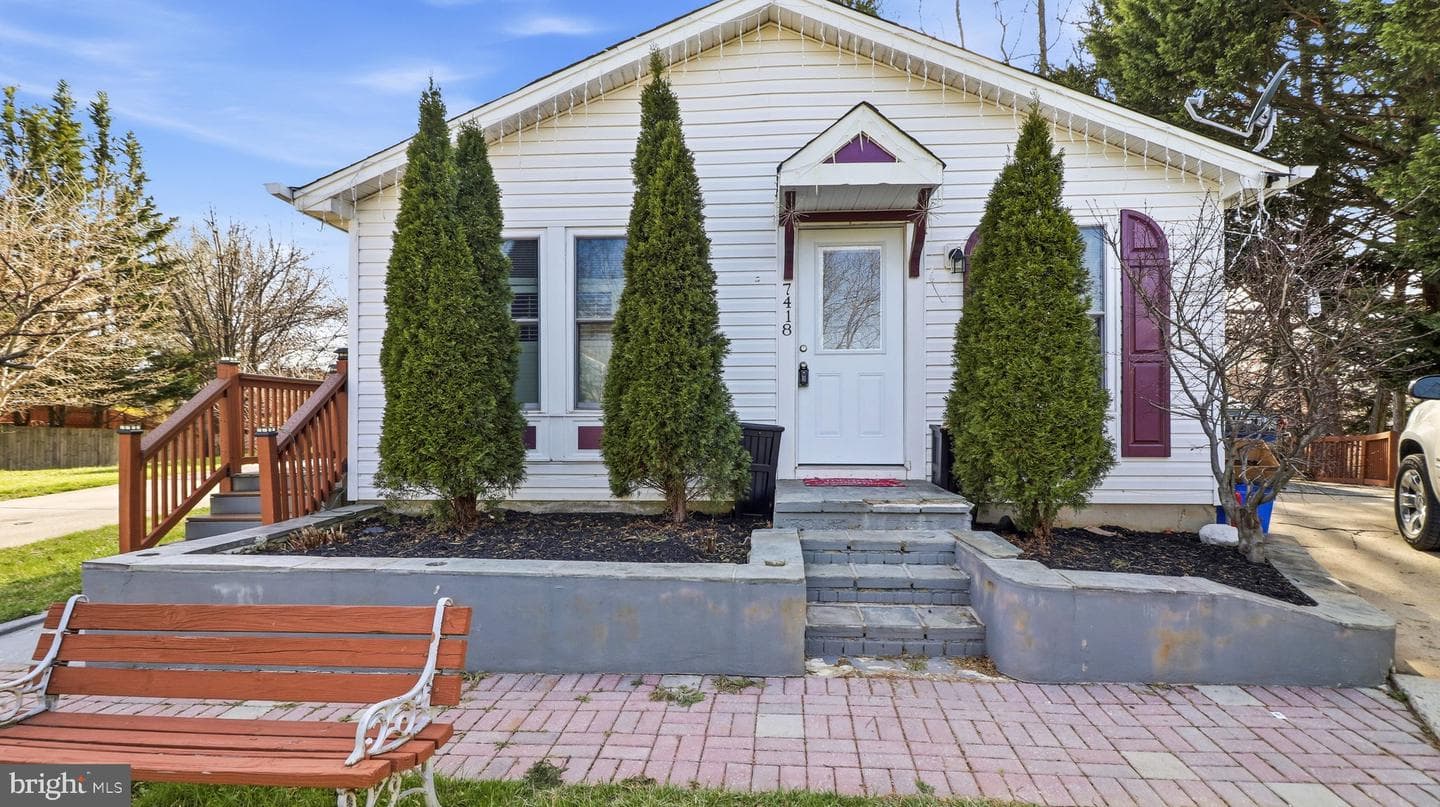 7418 Tarfside Lane photo 5