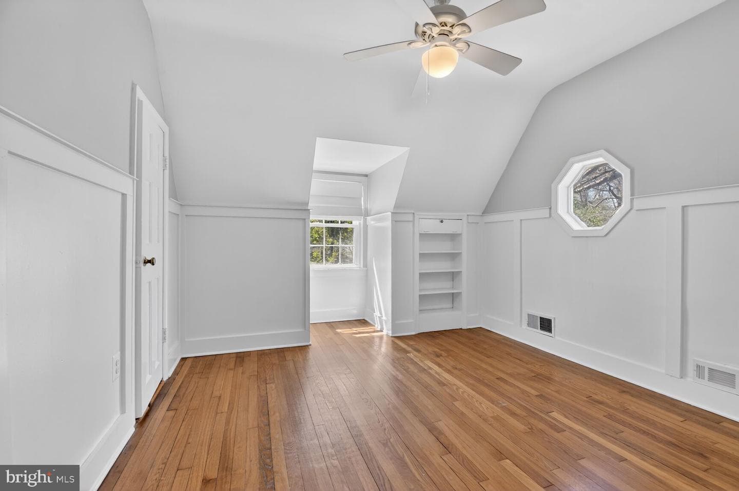 12 Parkside Road photo 29