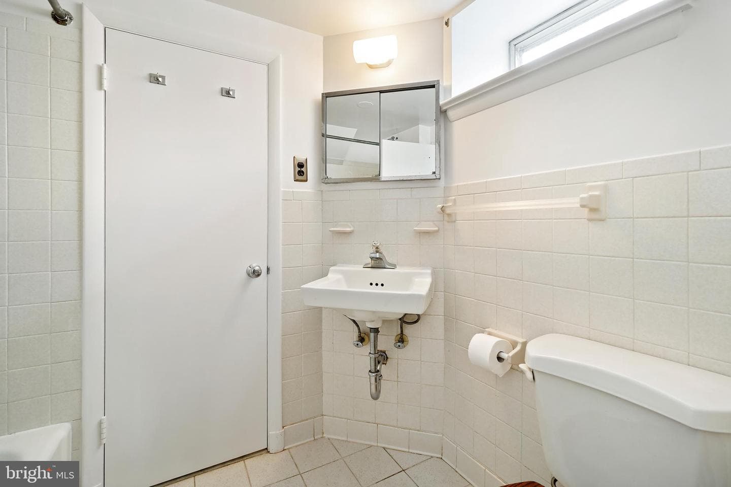 902 Jackson Avenue photo 24