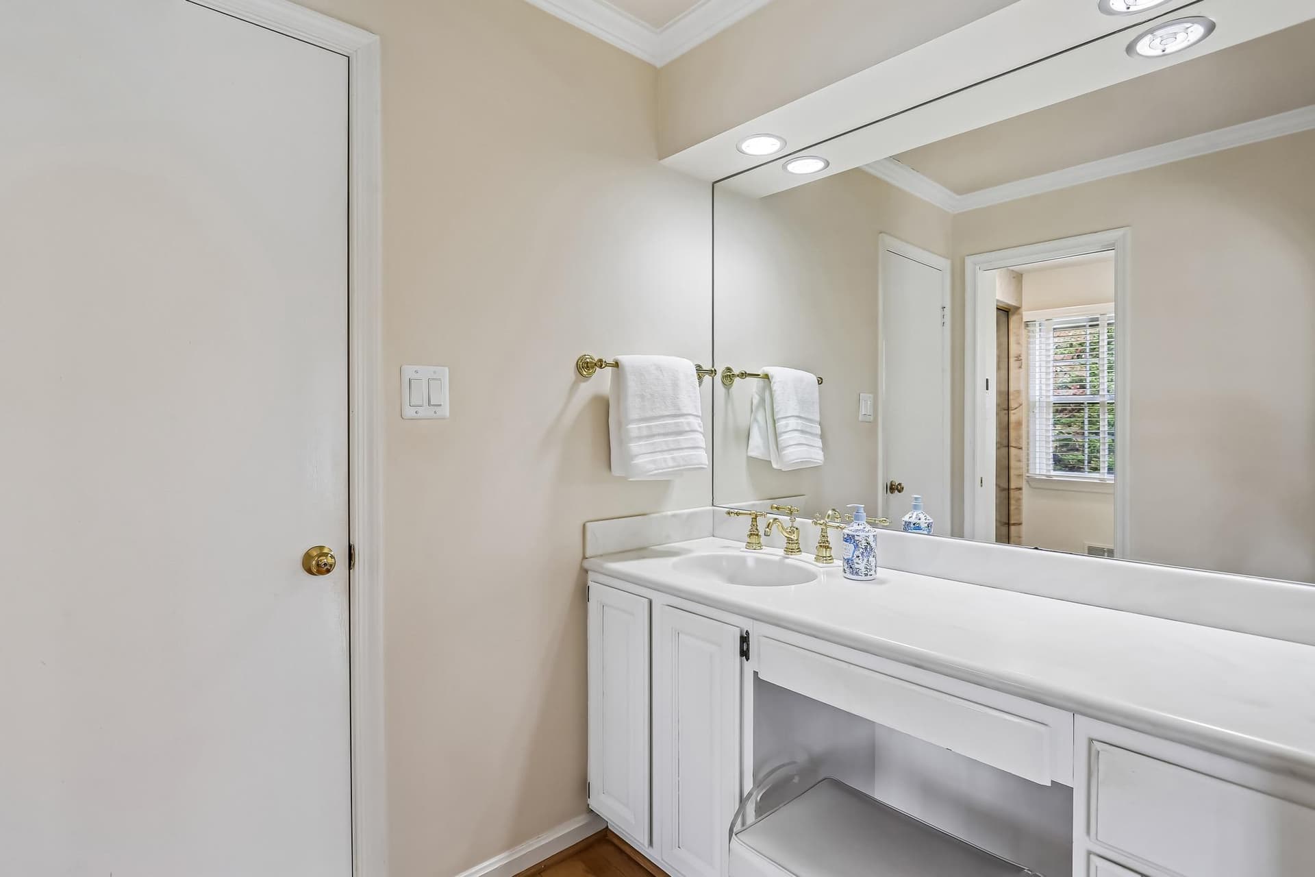 11001 Rosemont Drive photo 17