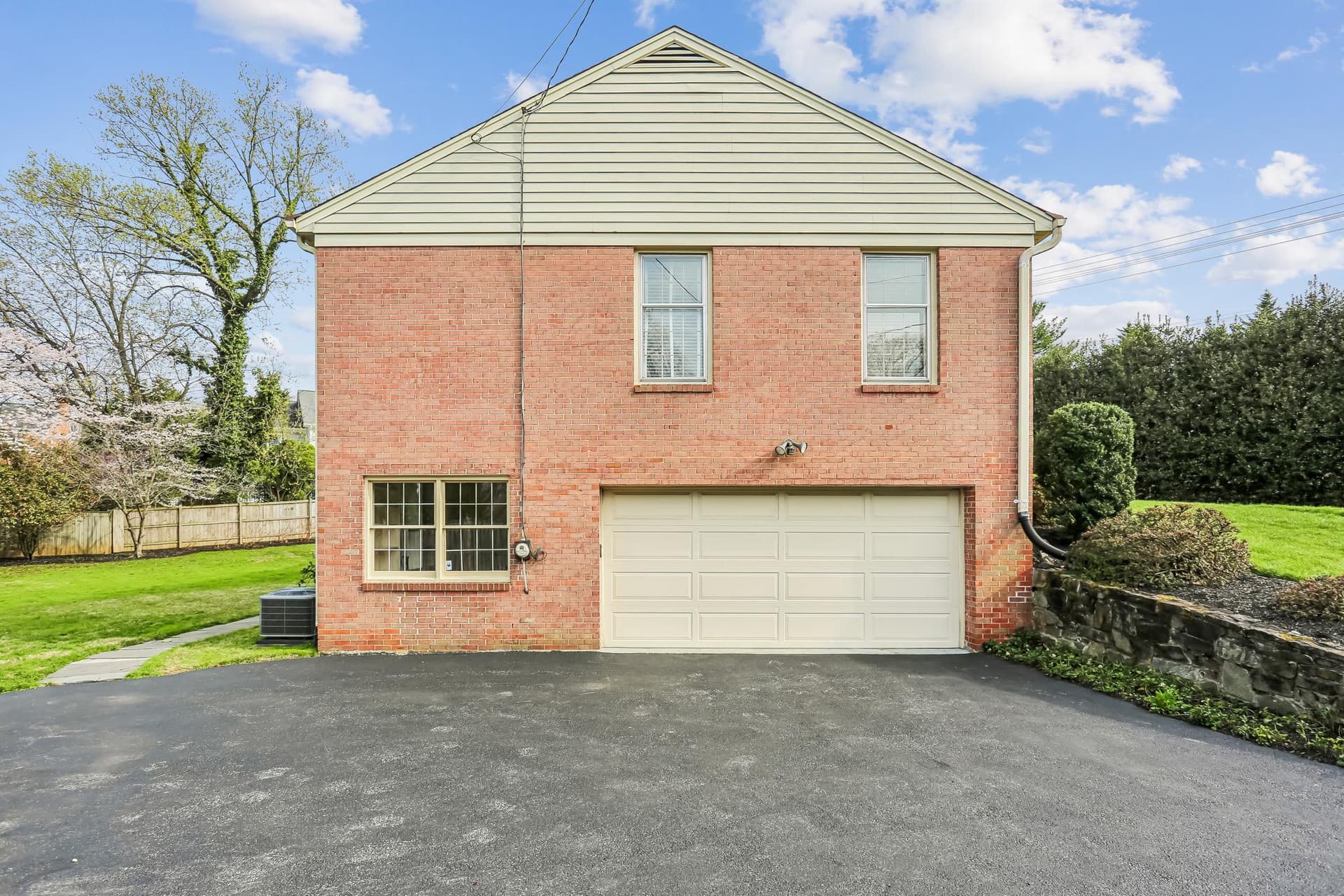 11001 Rosemont Drive photo 33