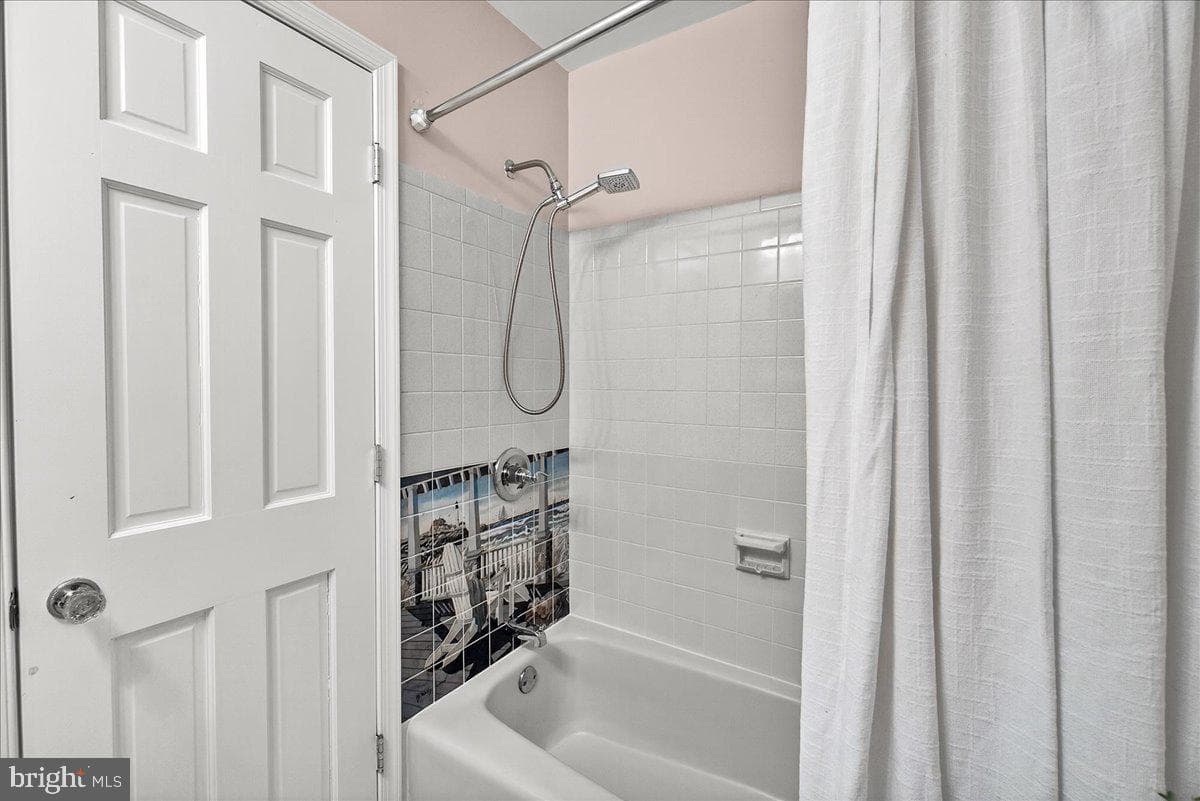15016 Timberlake Drive photo 32