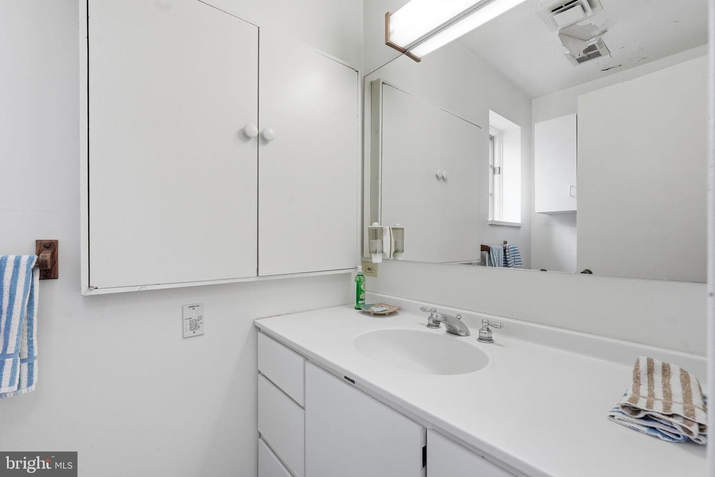 9010 Bradgrove photo 23