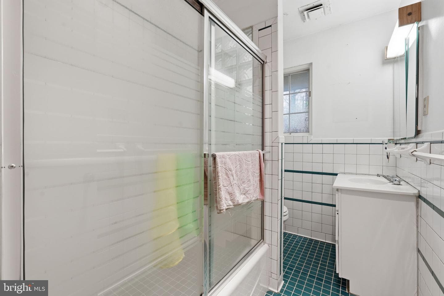 9010 Bradgrove photo 24
