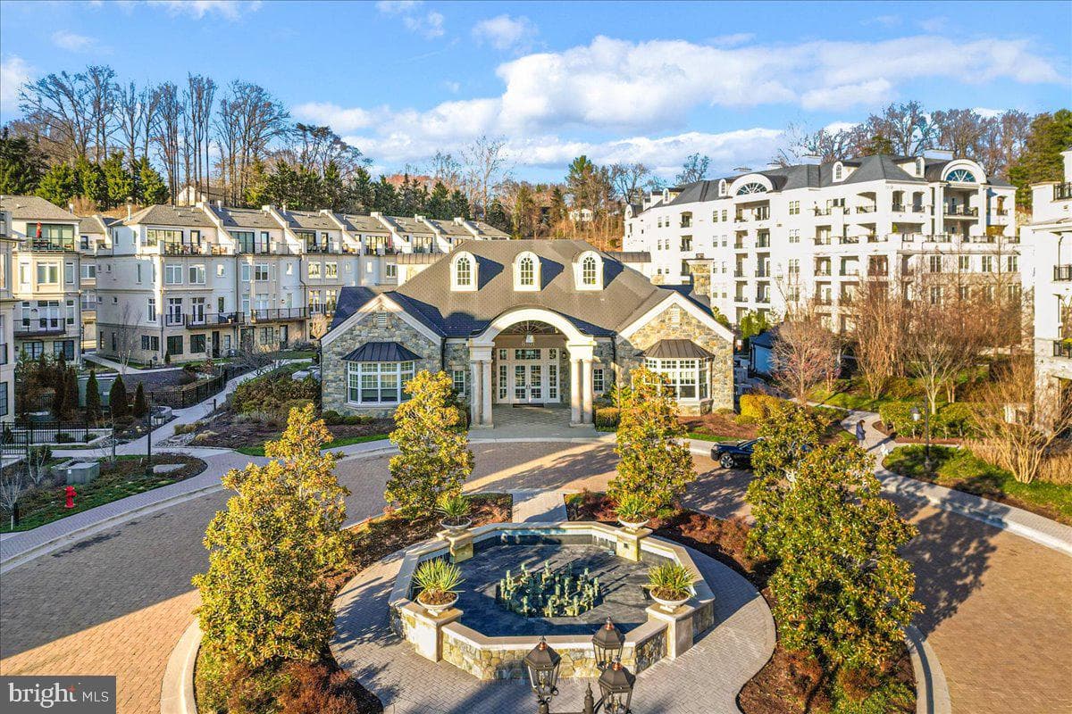 8197 River Road photo 4