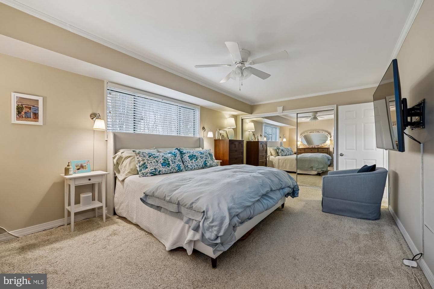 10619 Montrose Avenue #102 photo 21