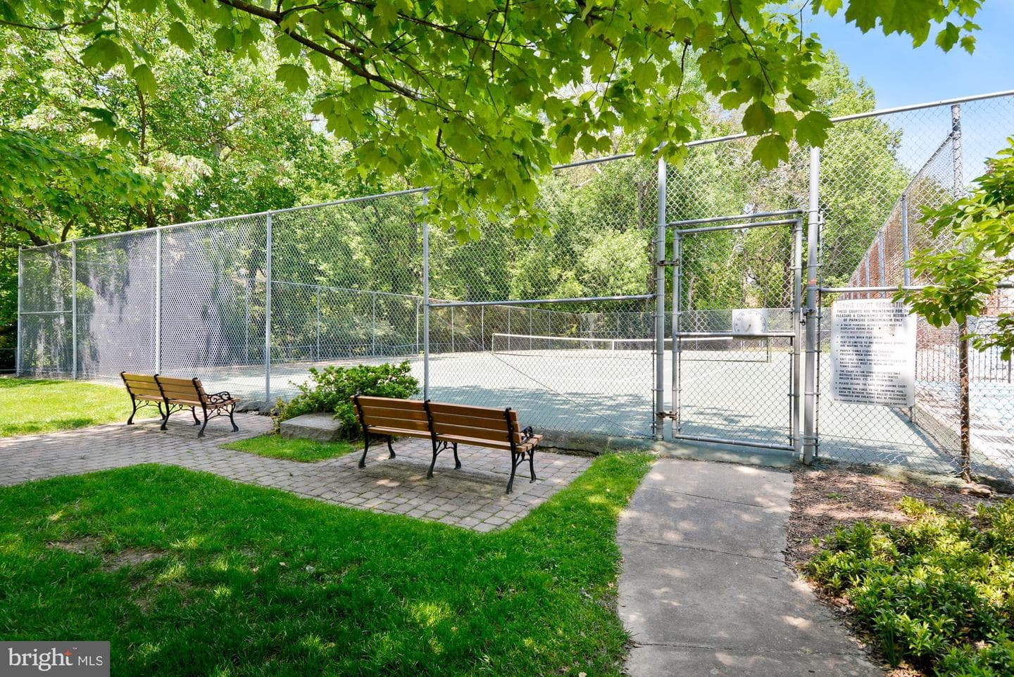 10619 Montrose Avenue #102 photo 36