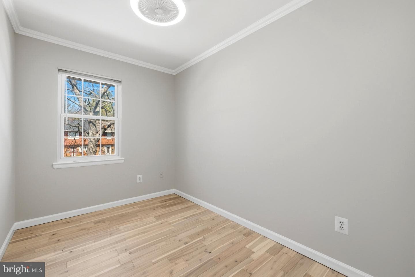 17736 Larchmont Terrace photo 16