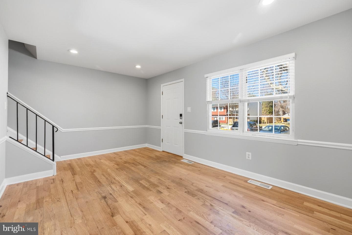17736 Larchmont Terrace photo 7