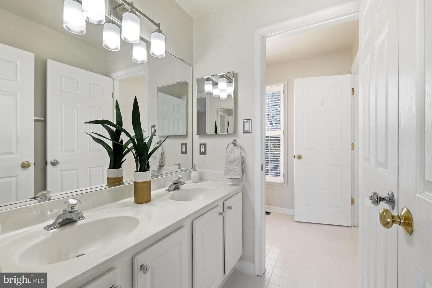 628 Bright Meadow Mews photo 21
