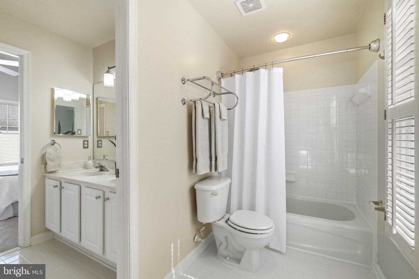 628 Bright Meadow Mews photo 22