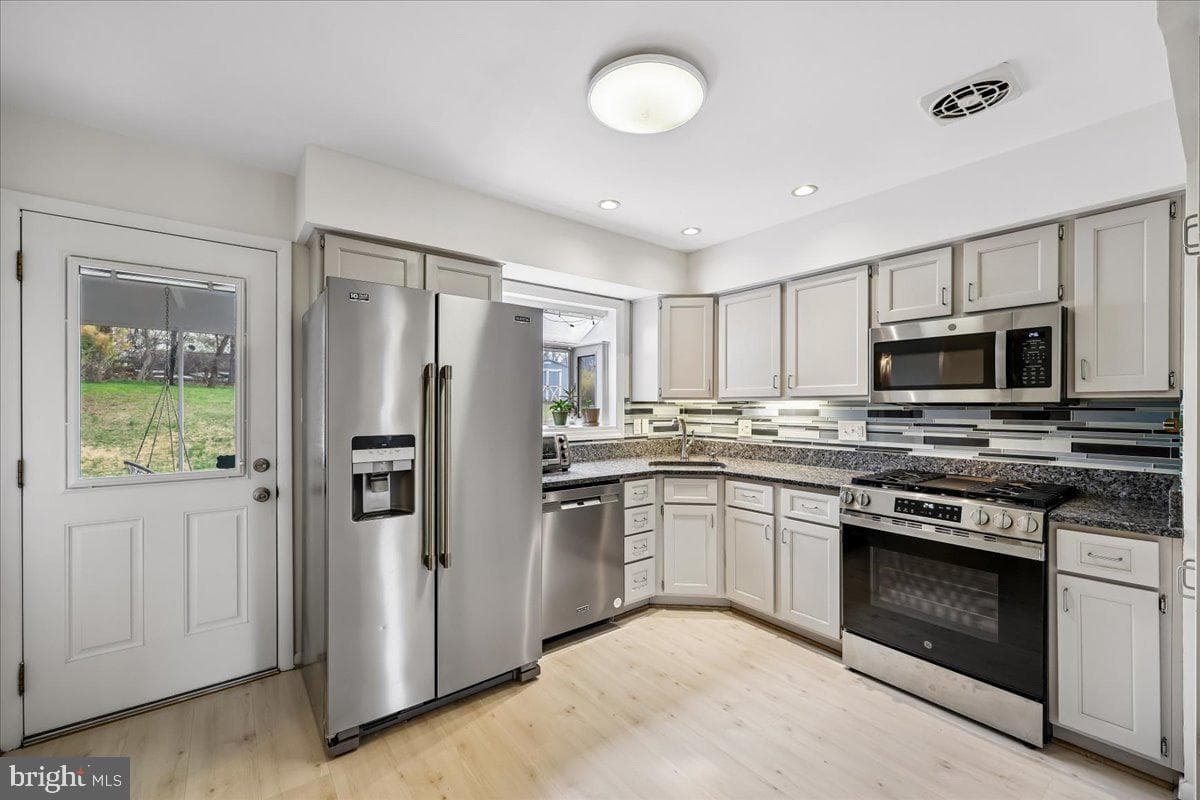 13413 Oriental Court photo 9