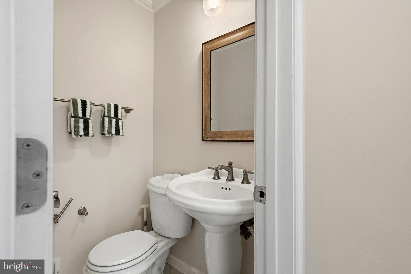 14900 Westbury Road photo 27