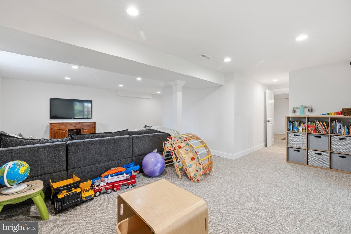16905 Old Colony Way photo 32