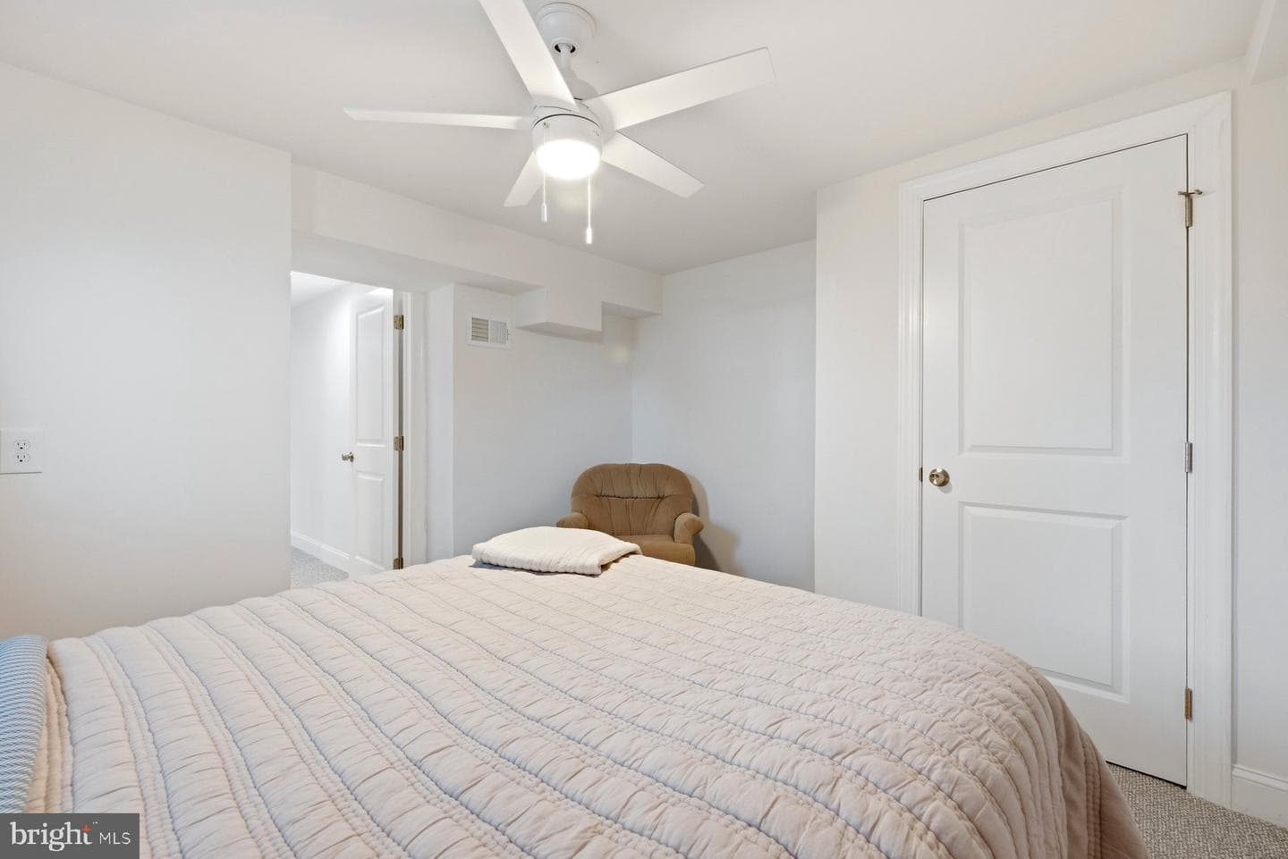 16905 Old Colony Way photo 35