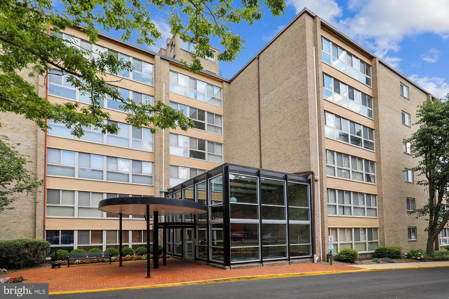 4970 Battery Ln # 408, Bethesda