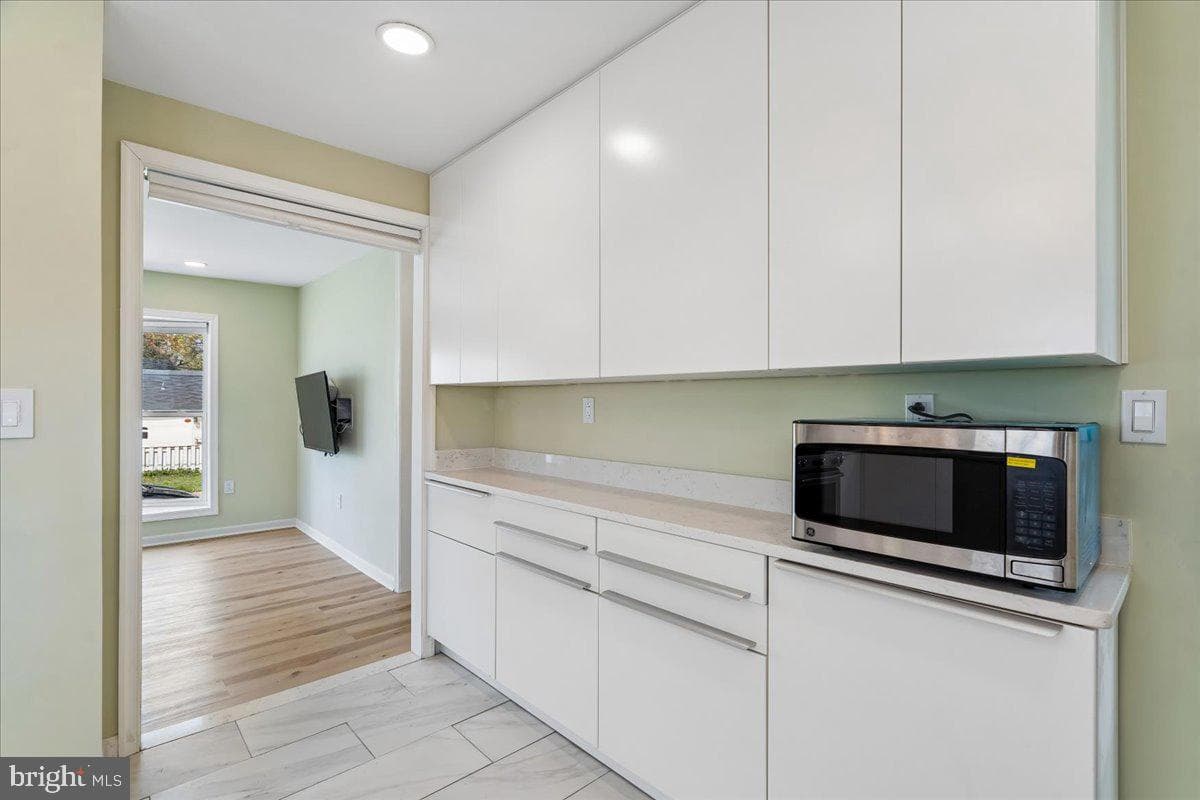 1405 Matthews Drive photo 8