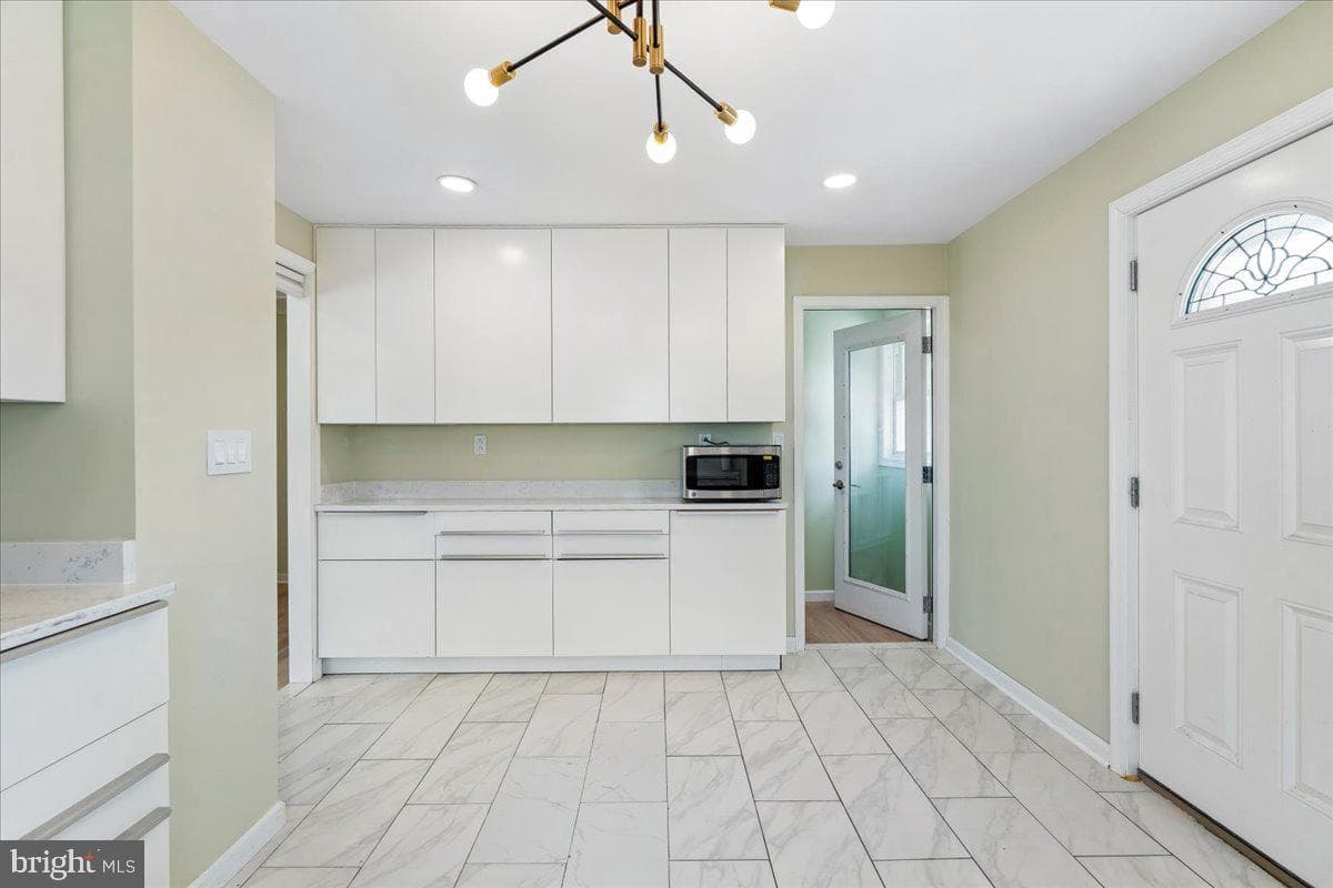 1405 Matthews Drive photo 9
