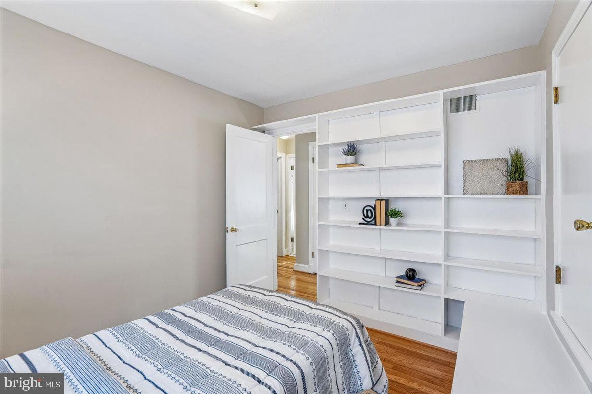 10006 Portland Place photo 15