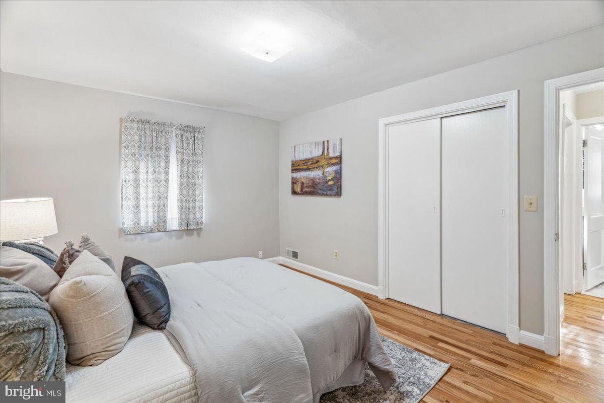 10006 Portland Place photo 17