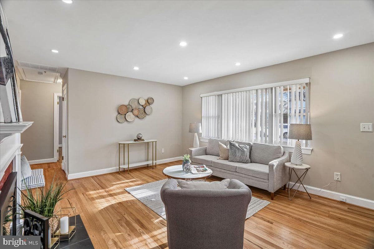 10006 Portland Place photo 27