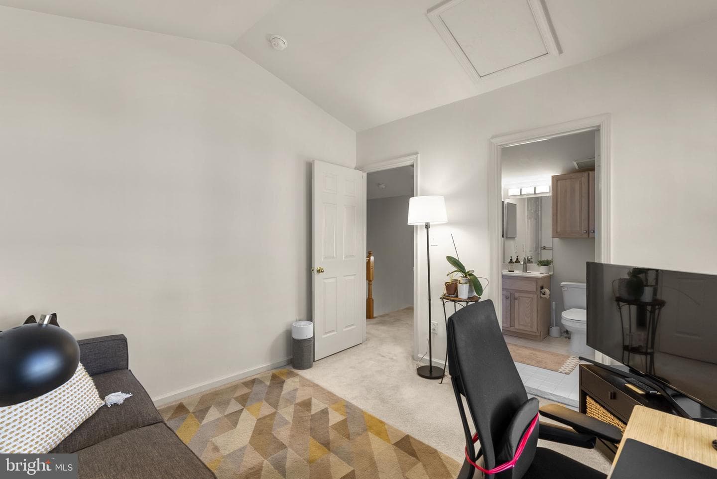 353 Alfandre Mews photo 31