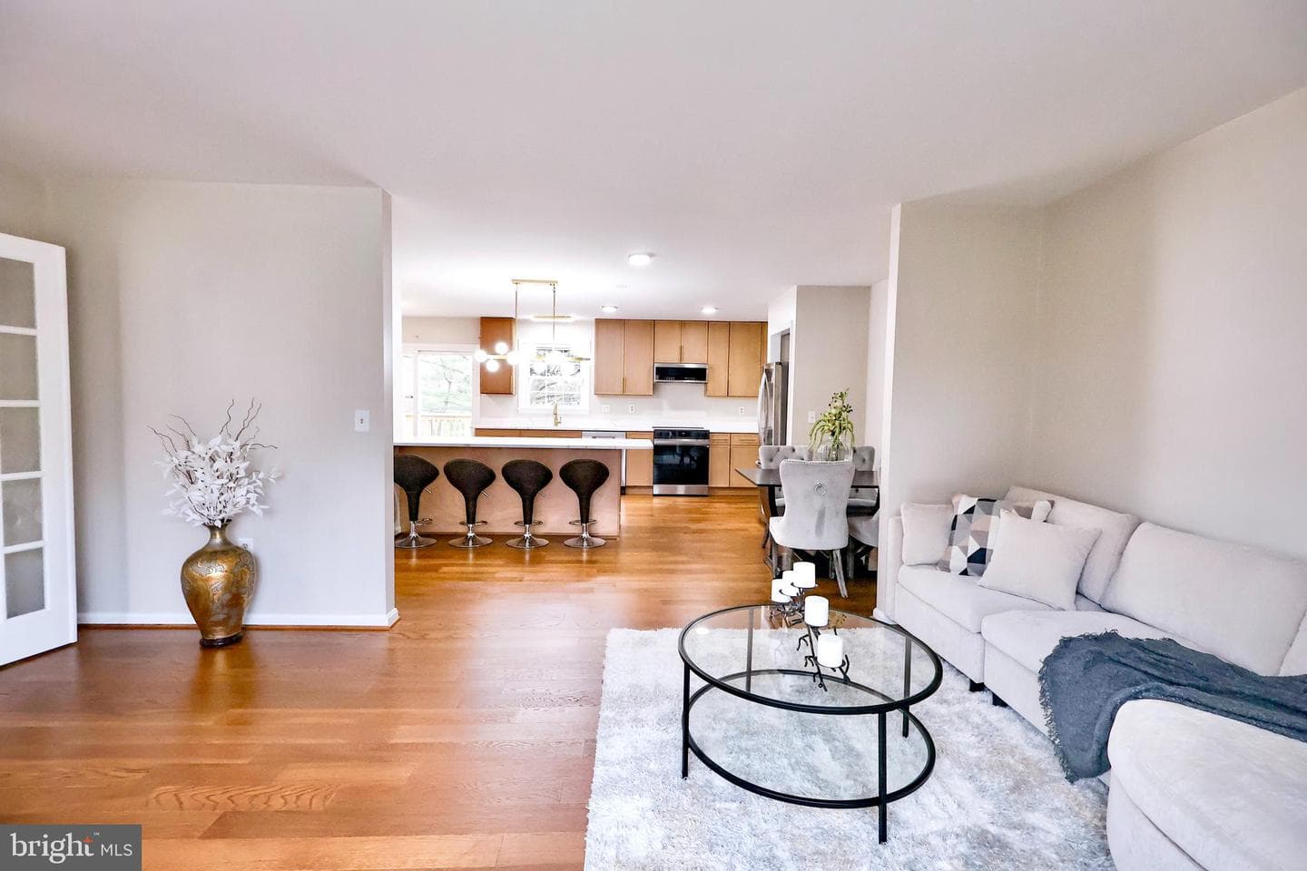 2800 Gunarette Way photo 3