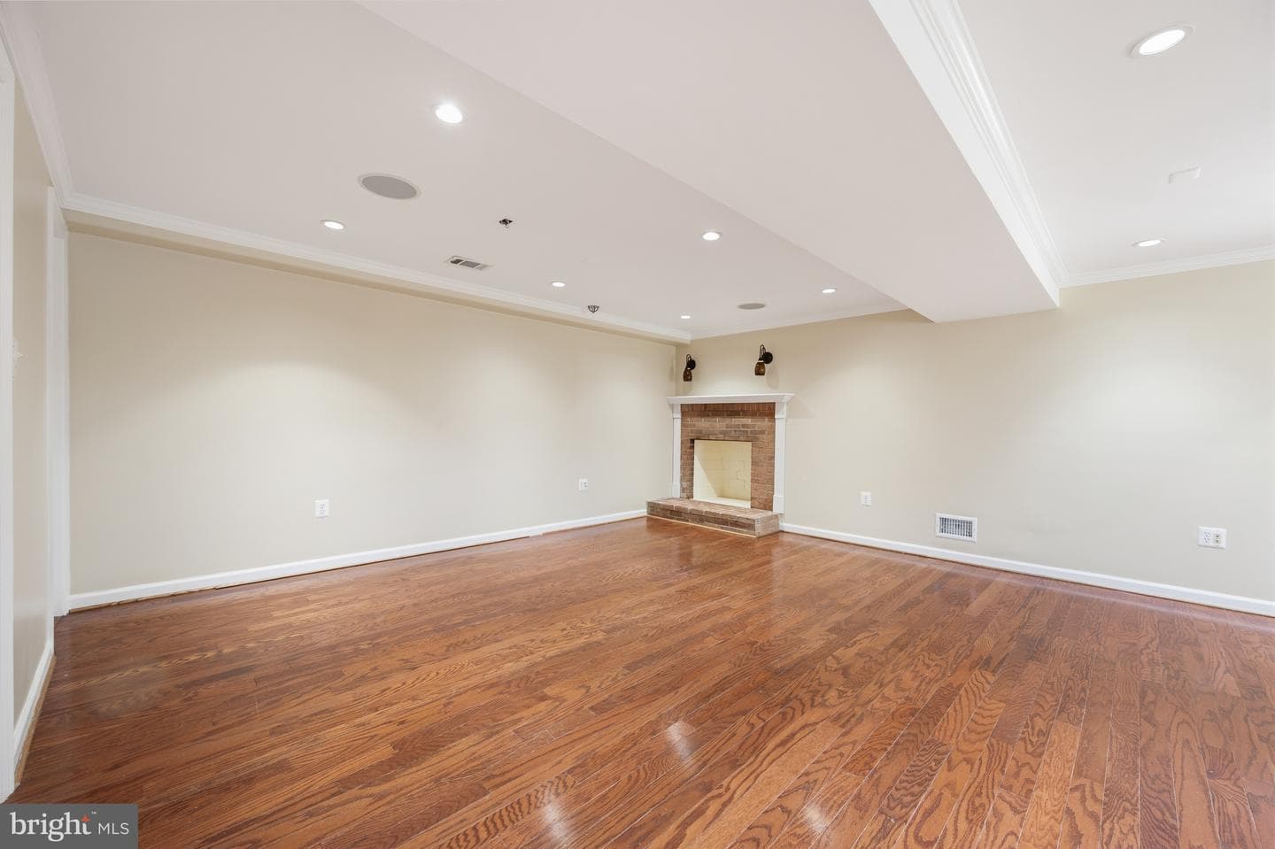 124 Woodland Road photo 28