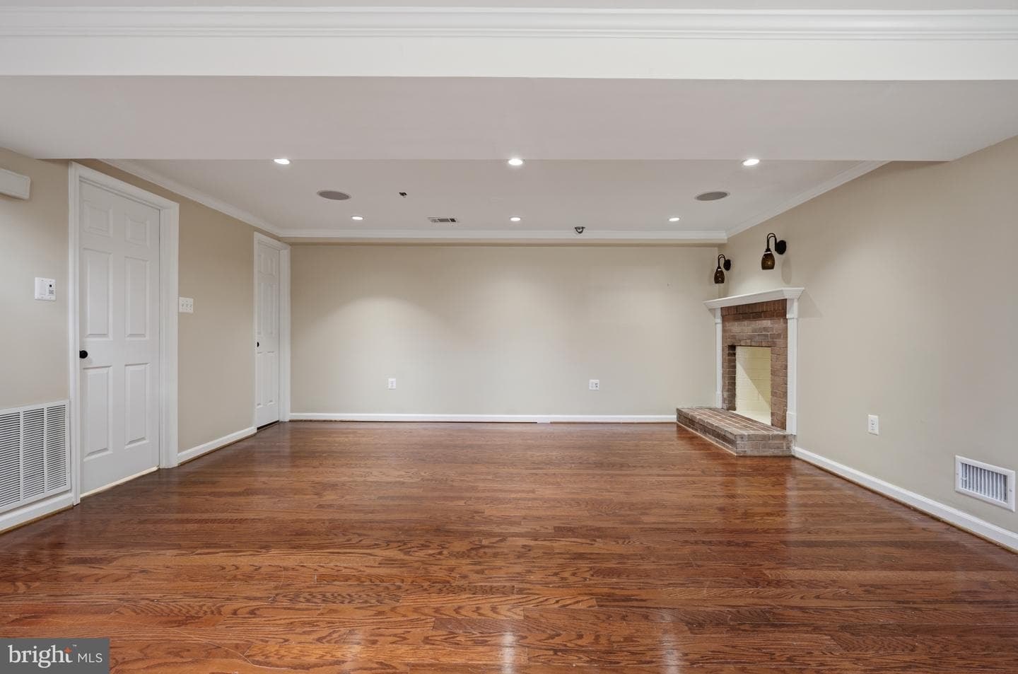 124 Woodland Road photo 32