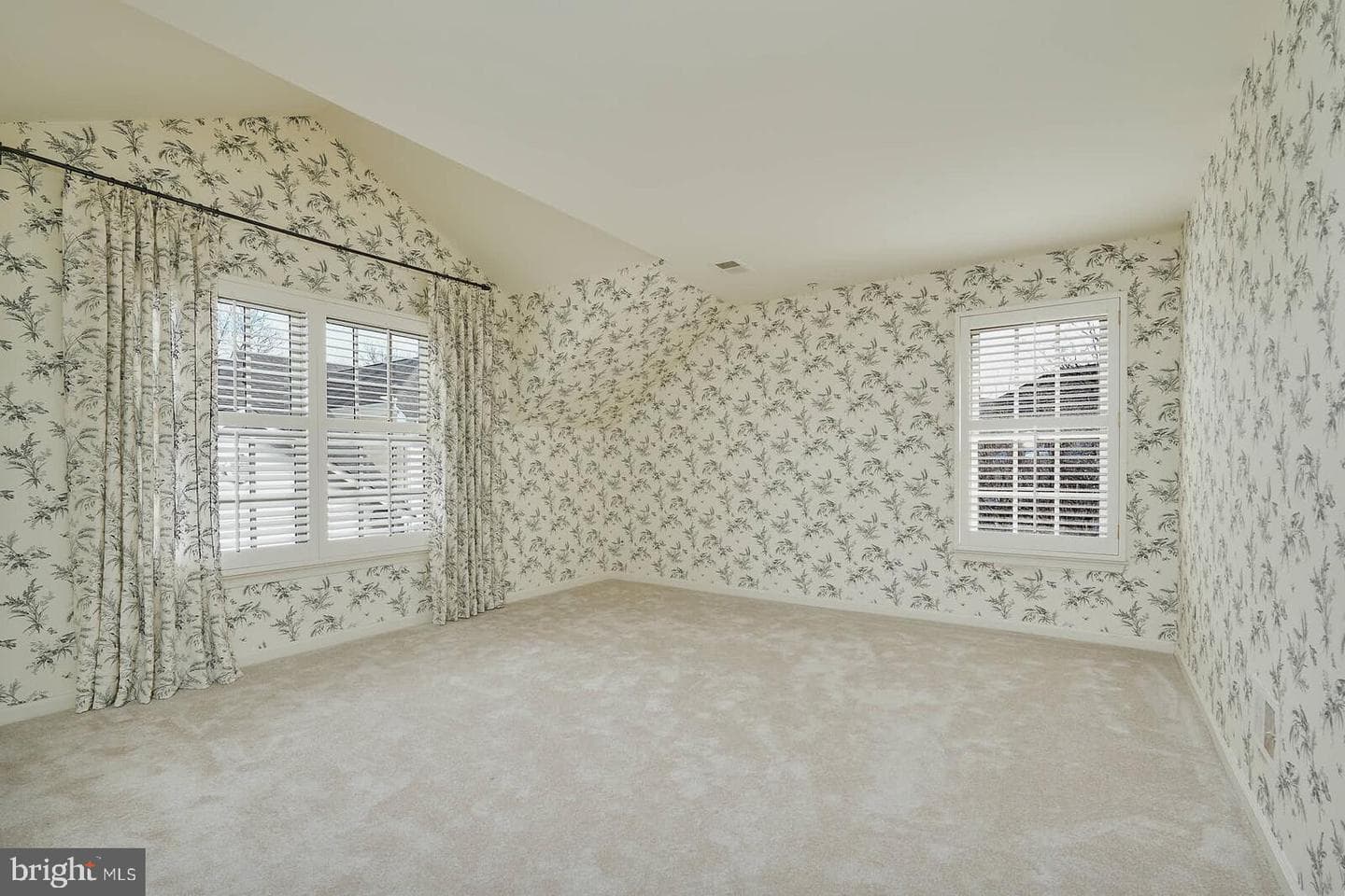 300 Lisa Oaks Way photo 19