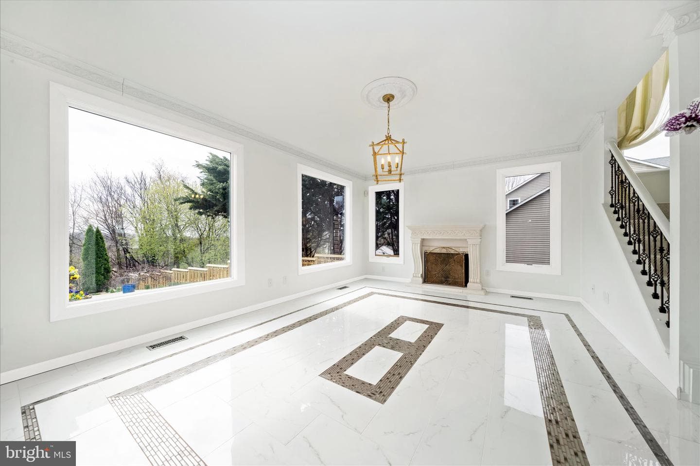 26031 Mount Vernon Avenue photo 4