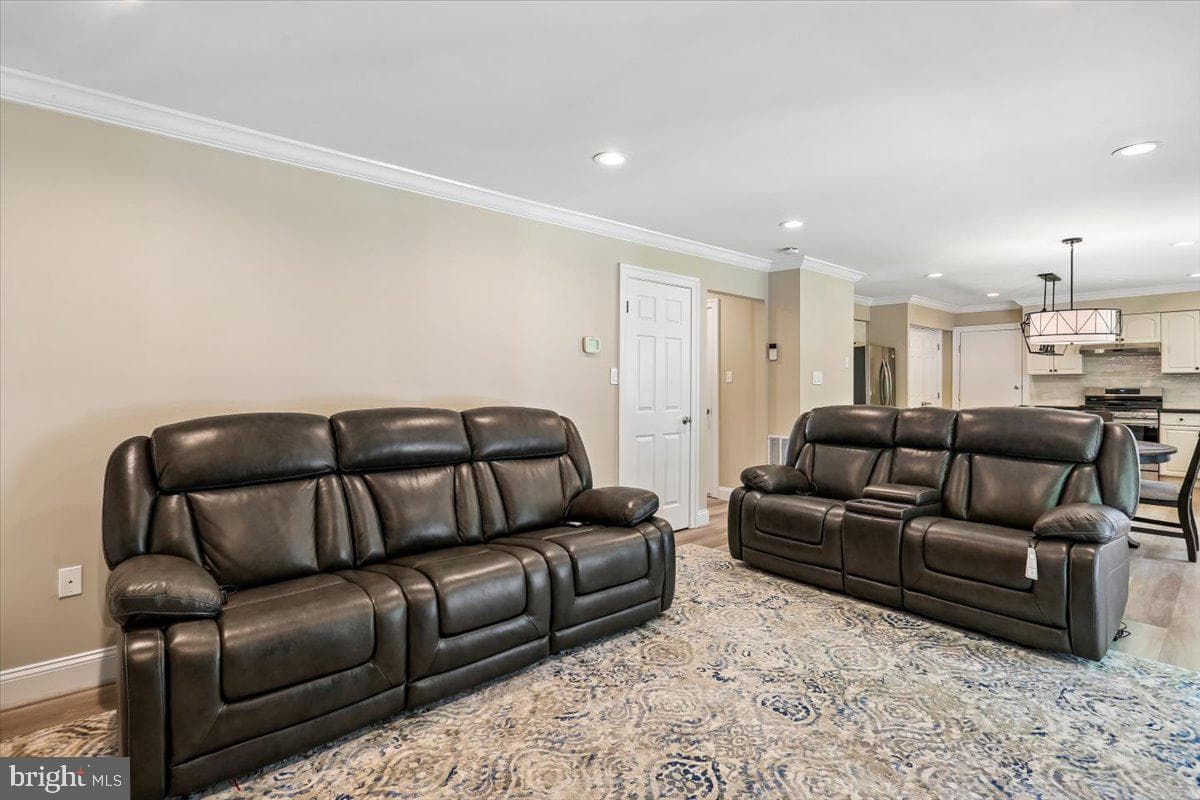 2425 Hidden Valley Lane photo 14