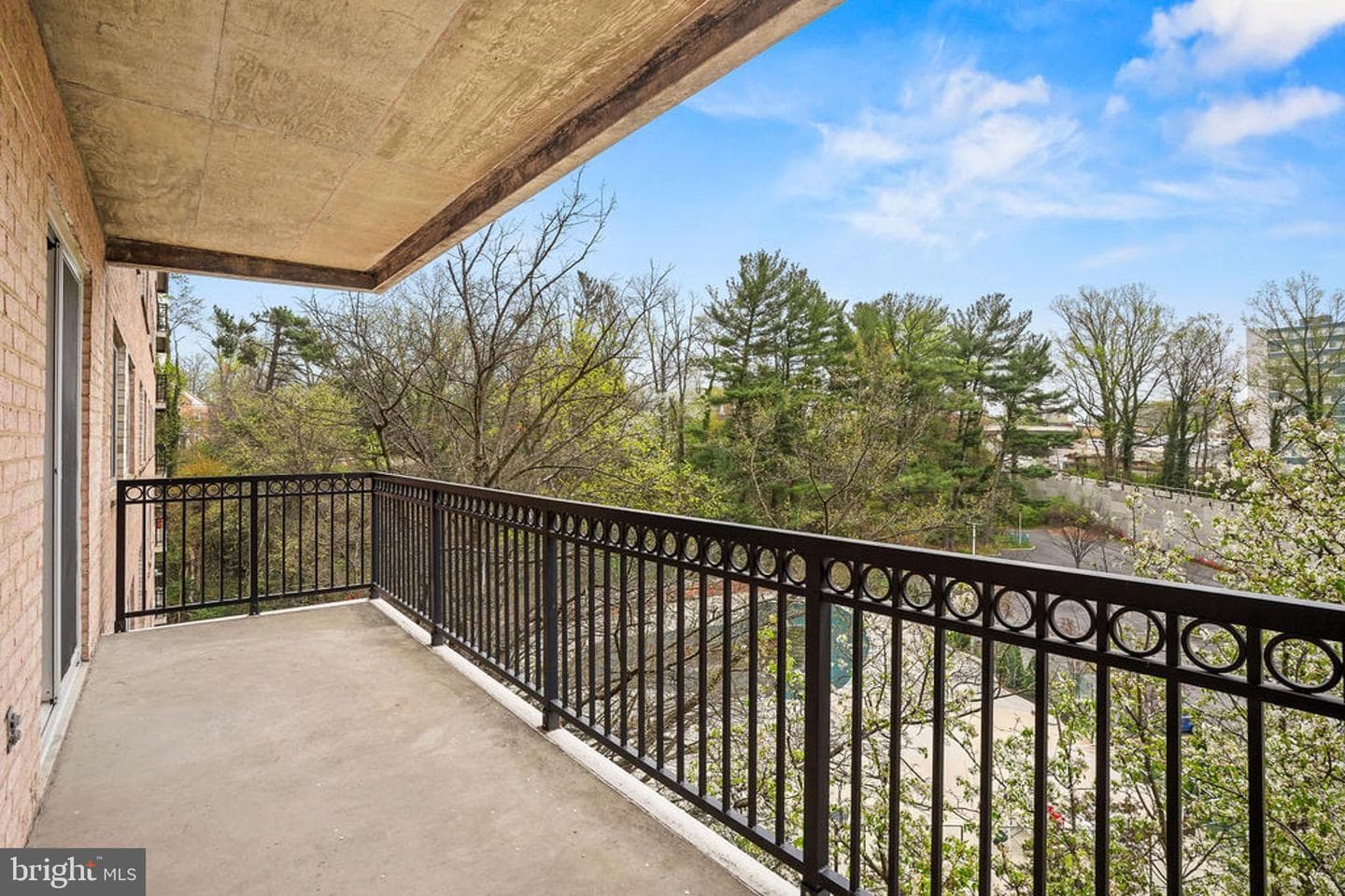 1900 Lyttonsville Road #612 photo 16