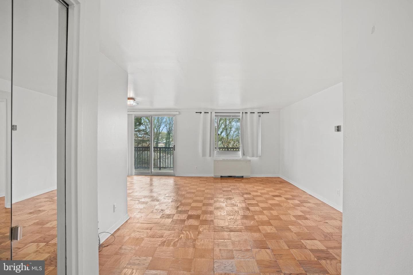 1900 Lyttonsville Road #612 photo 5