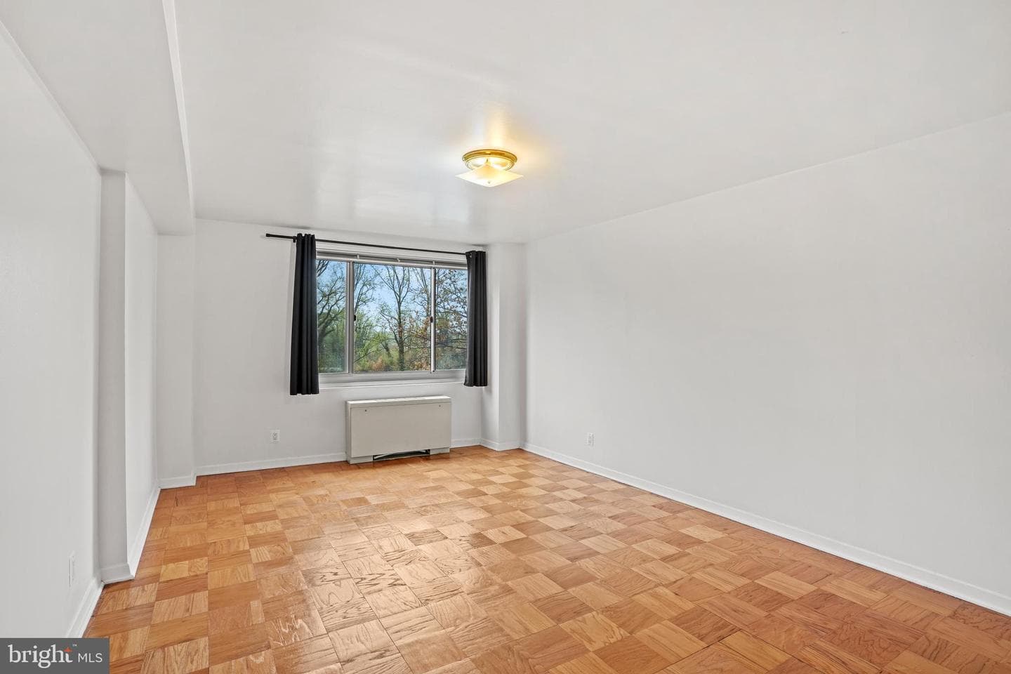 1900 Lyttonsville Road #612 photo 9