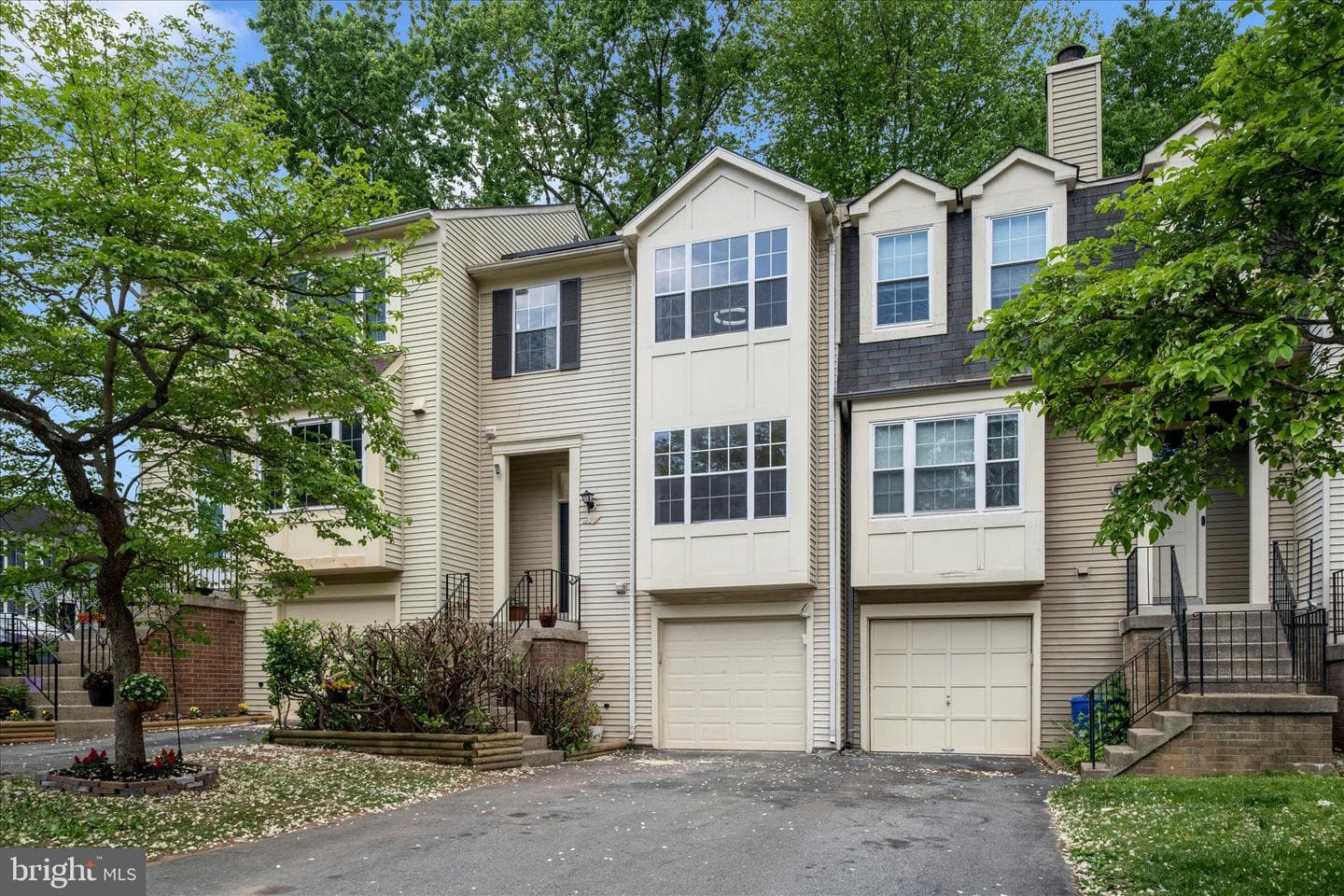 52 Cherry Bend Ct, Germantown