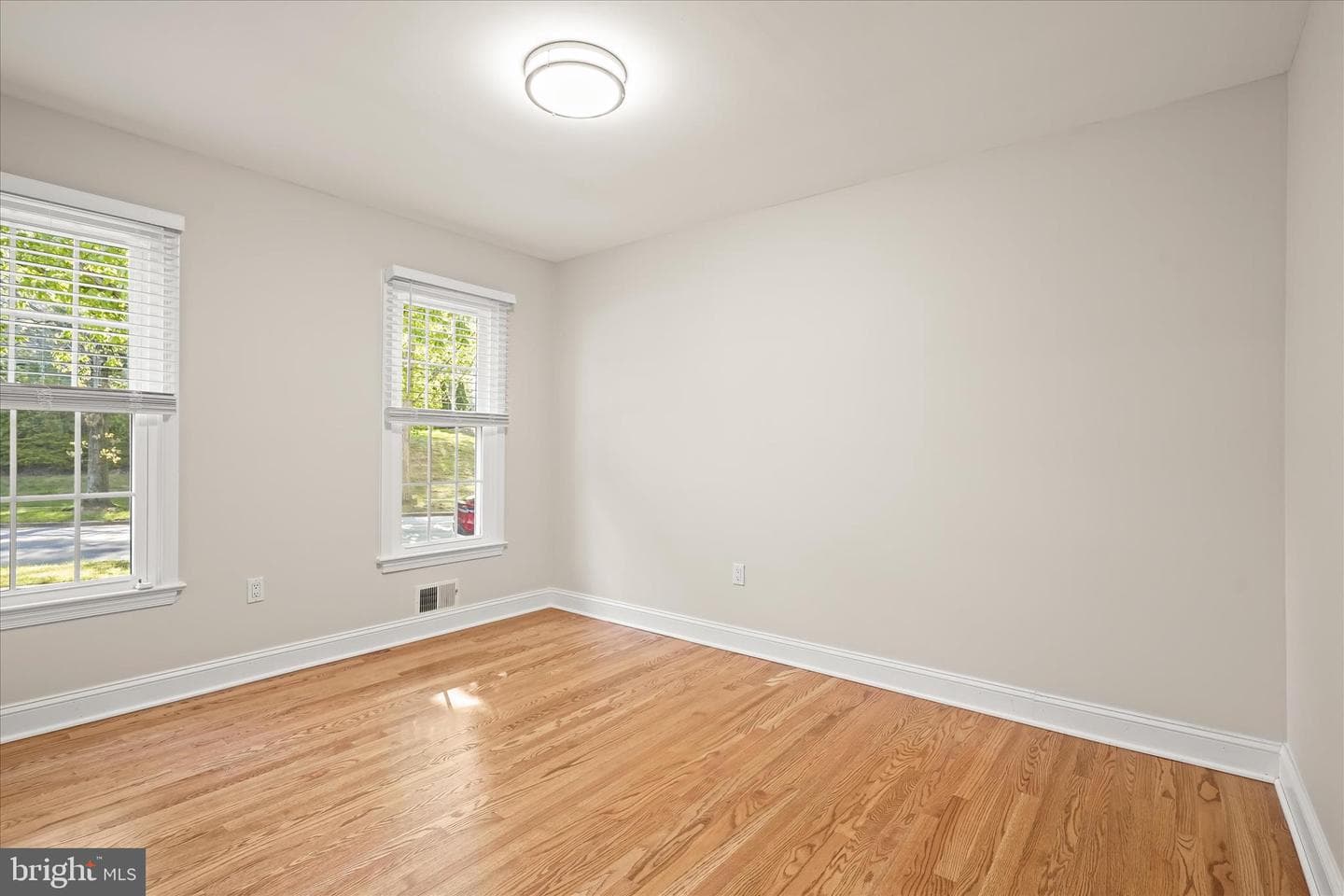 625 Watts Branch Parkway photo 25