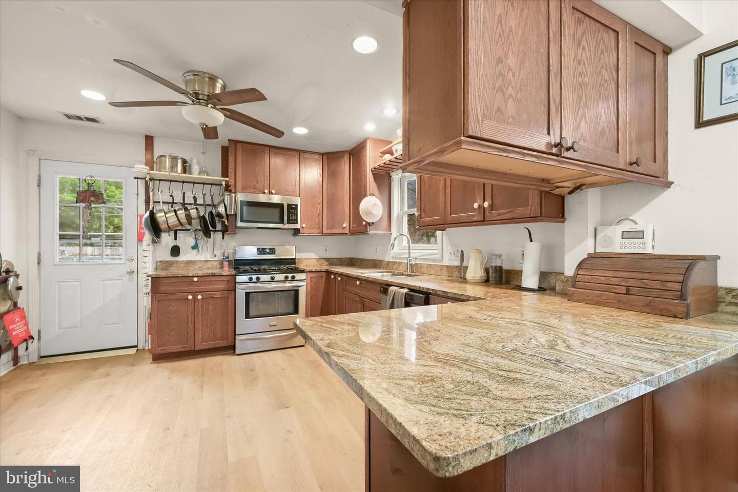 301 Dale Drive photo 11