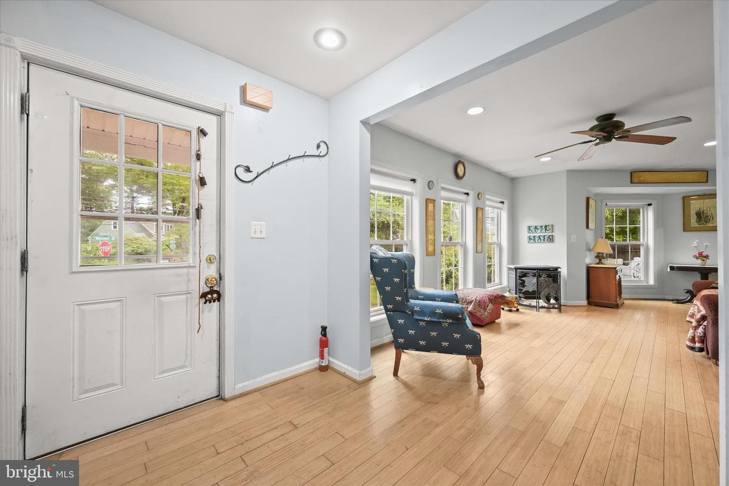 301 Dale Drive photo 2
