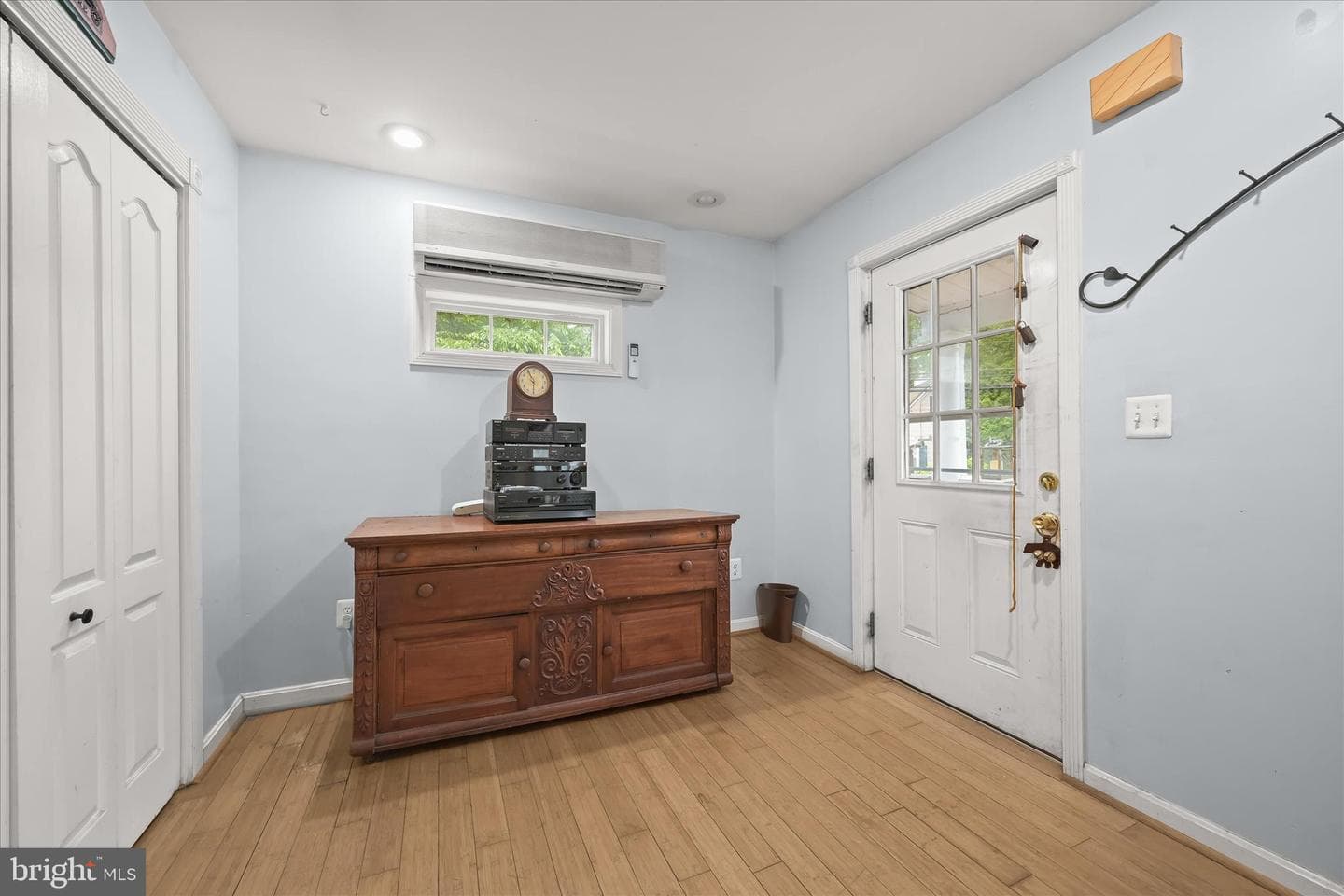 301 Dale Drive photo 3