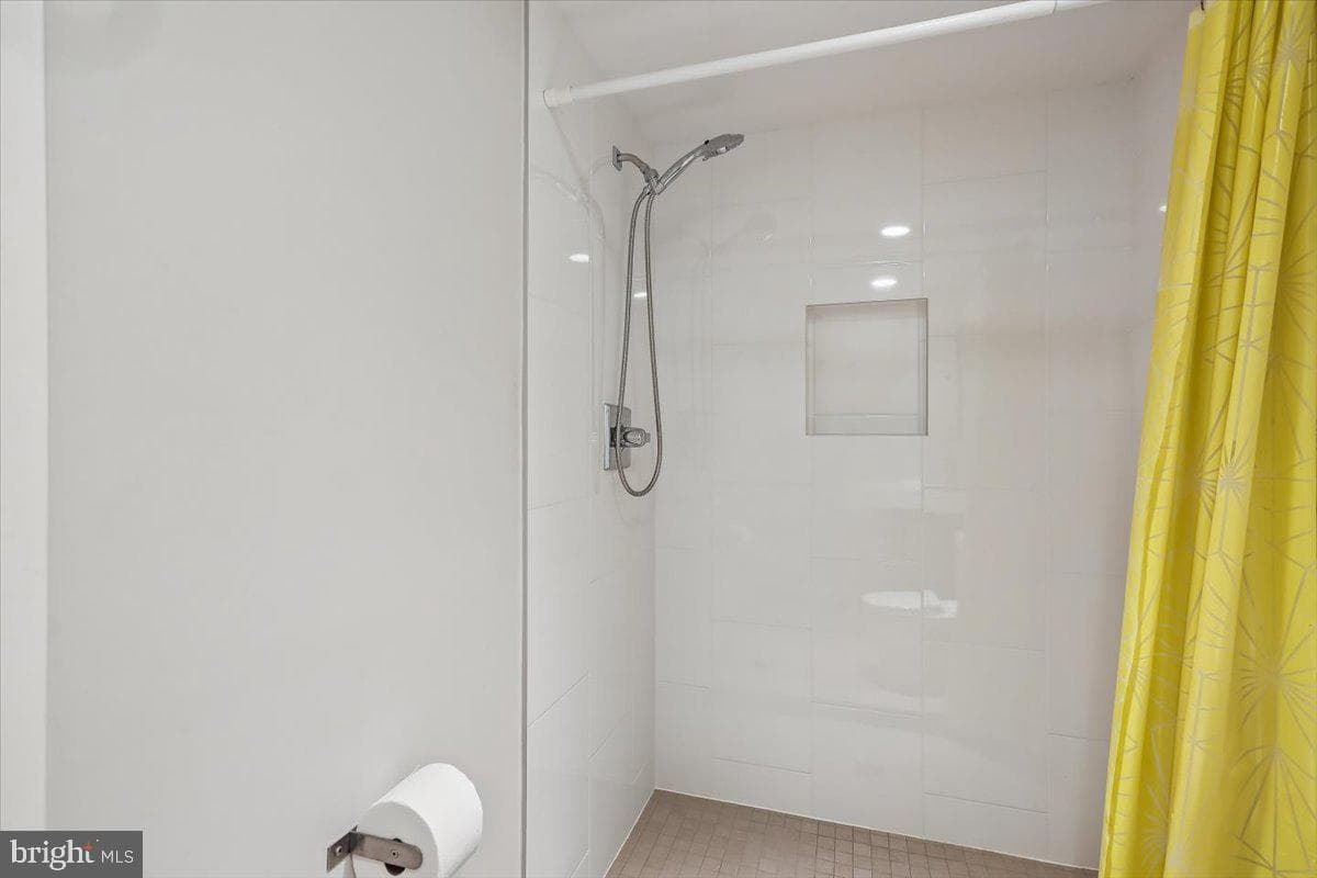6404 Western Avenue photo 73