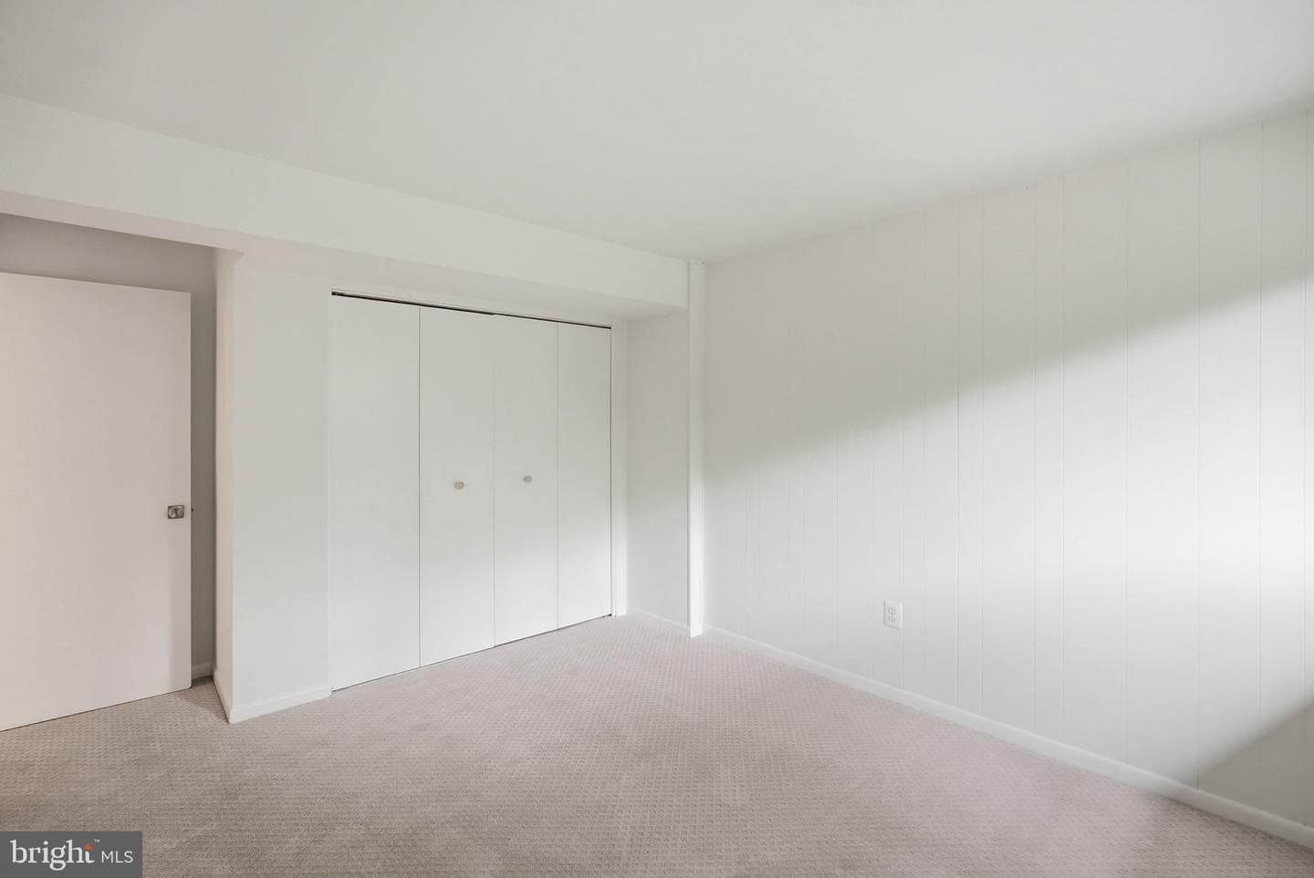 748 Beall Avenue photo 27