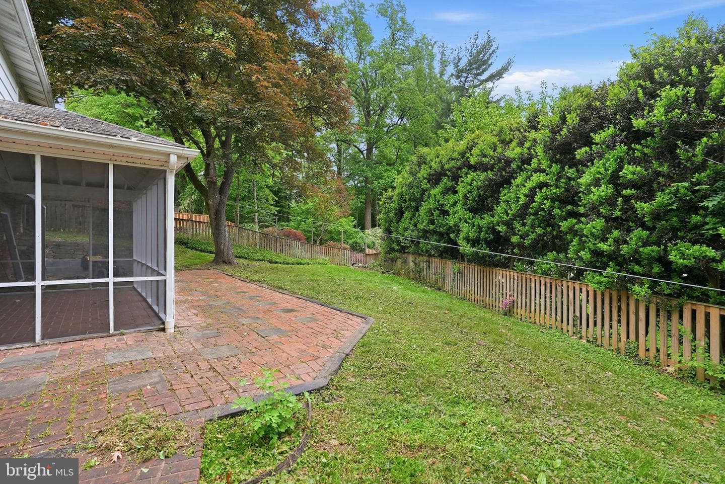 748 Beall Avenue photo 32