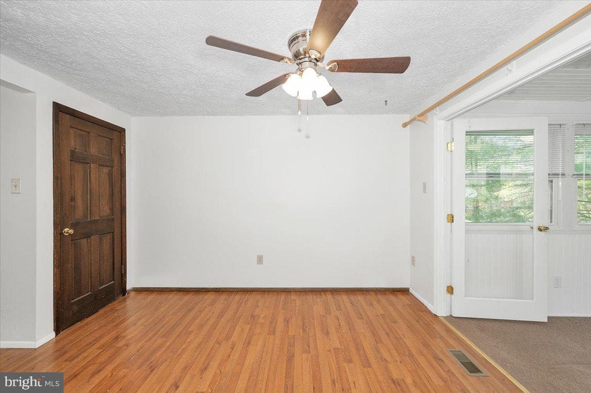 24224 Newbury Road photo 13