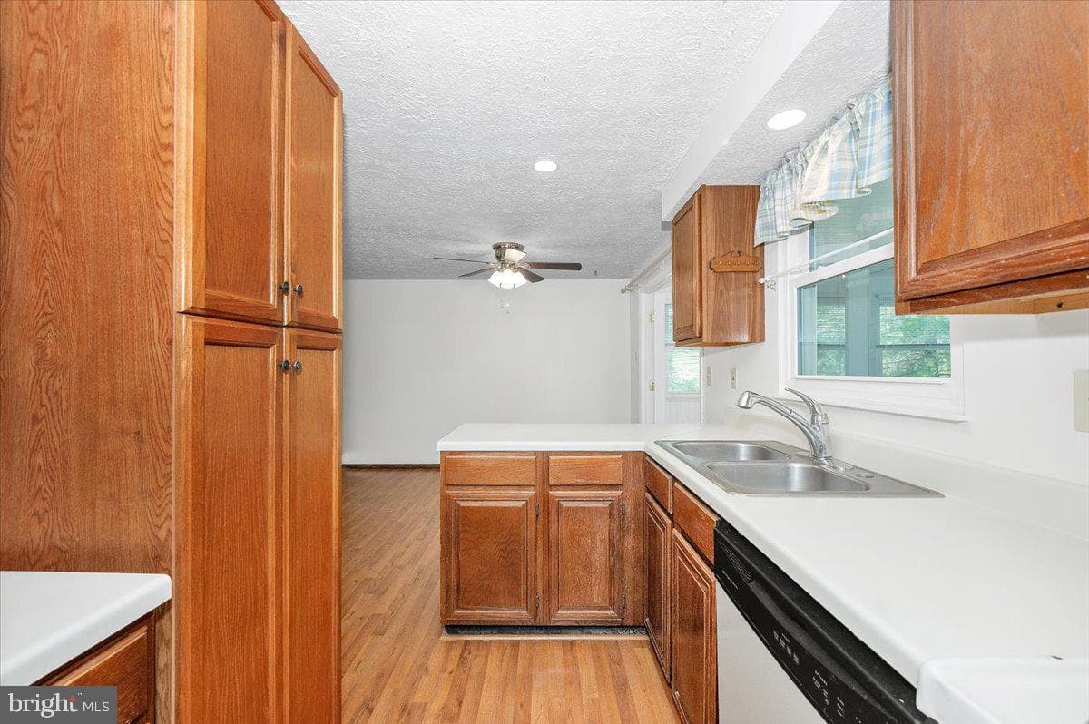 24224 Newbury Road photo 20