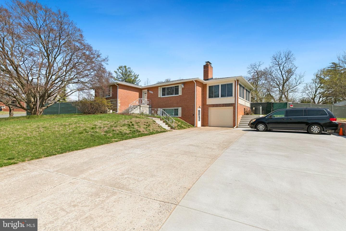 12829 Baker Drive photo 2