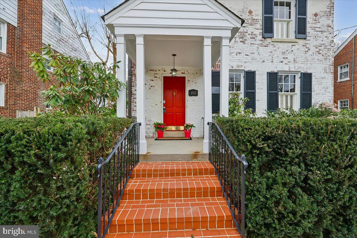 4913 Chevy Chase Boulevard photo 2