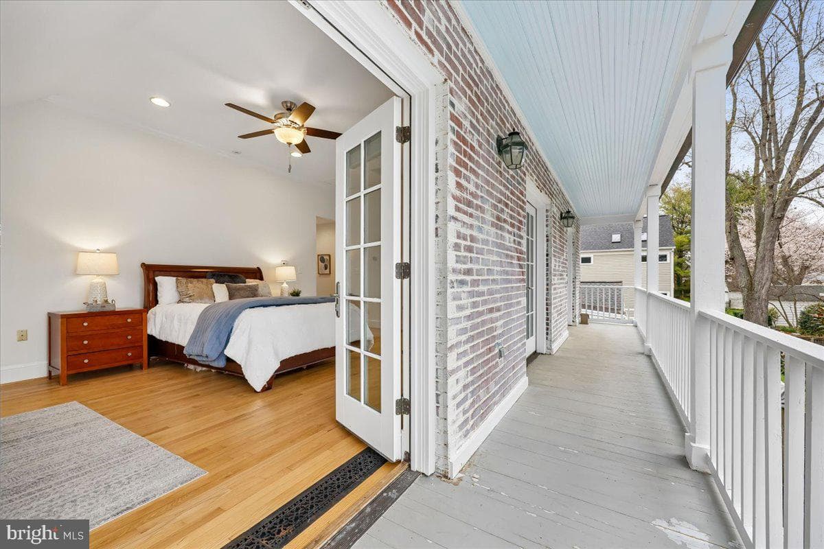 4913 Chevy Chase Boulevard photo 28