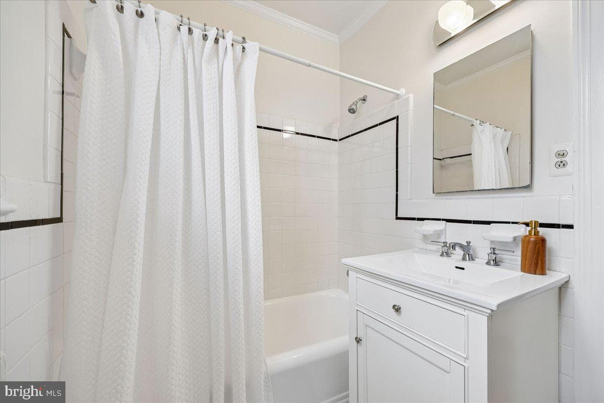 4913 Chevy Chase Boulevard photo 40